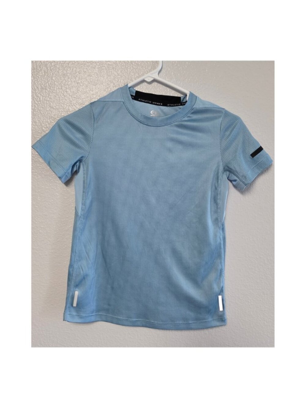 Athletic Works Boys Performance Shirt Size 8 Blue Dri-Wicking Athletic Tee